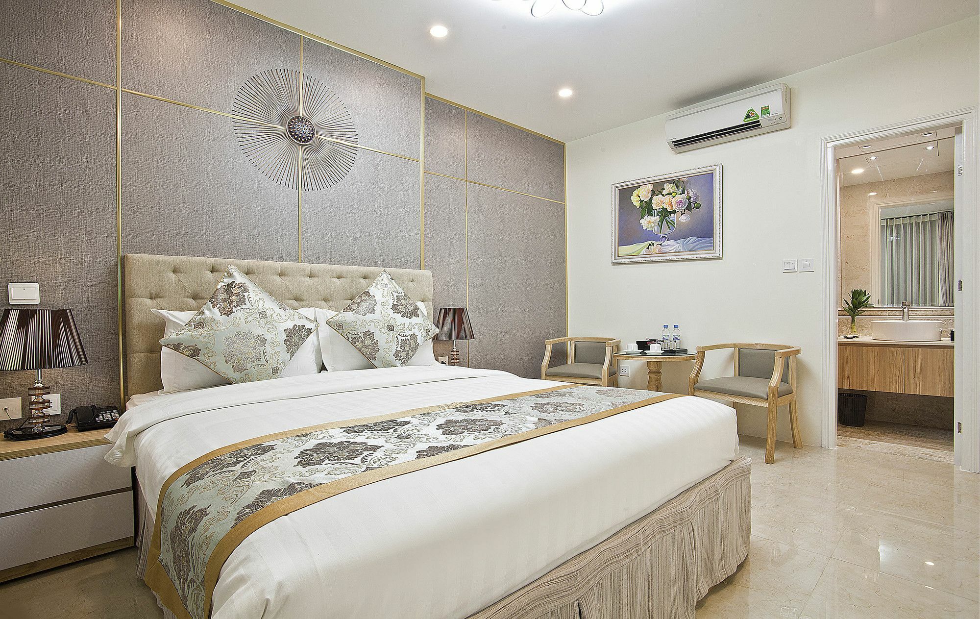 Dlmos Hanoi Hotel Bagian luar foto